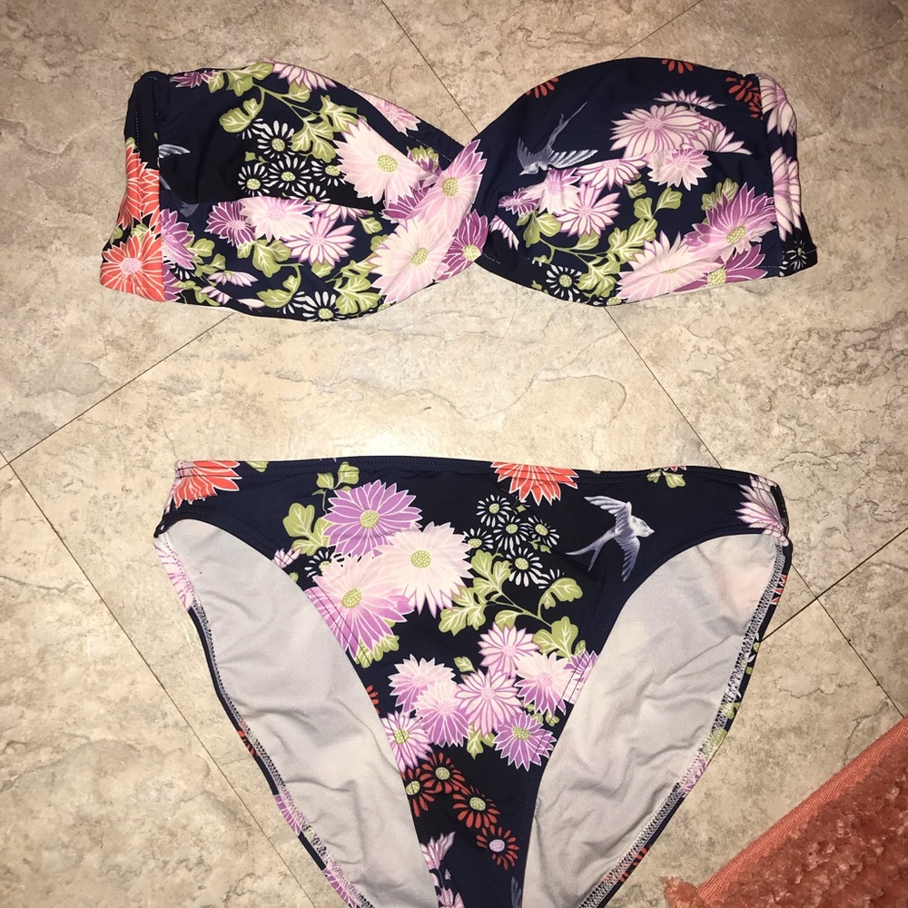 Strapless swimsuit (Used) Good condition